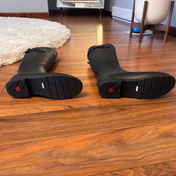 Hunter Tall Matte Black Boots: Only Worn Once! - Picture 5 of 5